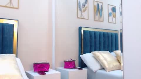aria online show from May 10, 12:55 pm