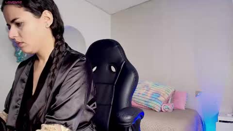 ariaa_vixen online show from January 5, 8:01 pm