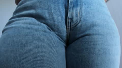 ariacoral online show from December 15, 2:35 pm