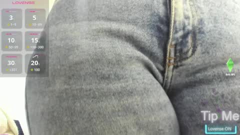 ariacoral online show from April 6, 1:01 pm