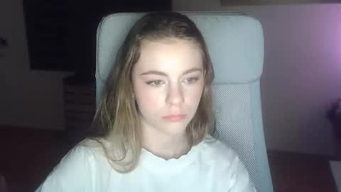 AriaCreazy online show from April 12, 8:24 pm