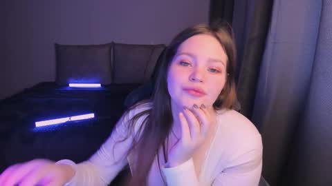 Snapshot of arialane_ chatting on September 15, 7:54 am Aria online show from September 15, 7:54 am