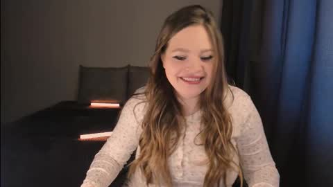 Snapshot of arialane_ chatting on September 13, 7:33 am Aria online show from September 13, 7:33 am