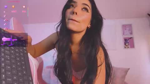 Snapshot of ariana_bae_ chatting on September 19, 12:59 am online show from September 19, 12:59 am