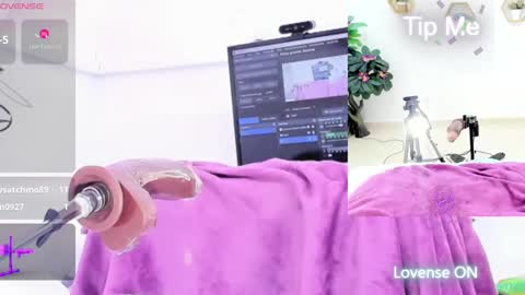 Snapshot of ariana_girl_ chatting on March 11, 5:02 am ariana girl online show from March 11, 5:02 am