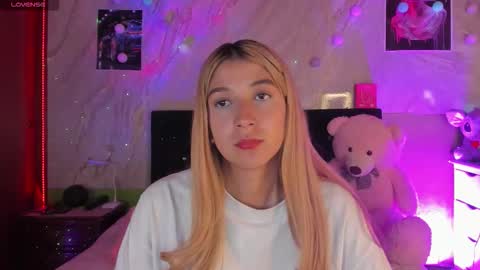 Snapshot of ariana_rosse__ chatting on September 29, 10:58 am Ariana online show from September 29, 10:58 am