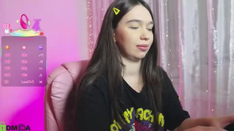 arianahot777 online show from November 5, 12:01 am