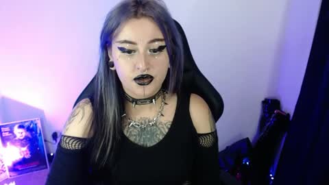 help me 100 hands up my OF is Free  online show from April 24, 10:12 pm
