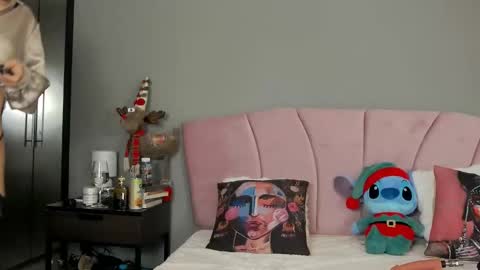 arianna_moonx online show from December 18, 11:11 pm