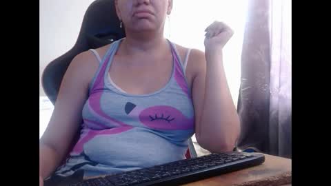 Snapshot of ariannaloovel chatting on September 25, 7:10 pm ariannaloovel online show from September 25, 7:10 pm