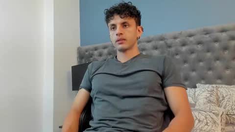 Snapshot of ariasaadeh chatting on September 28, 12:36 pm ariasaadeh online show from September 28, 12:36 pm