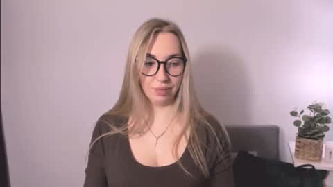 Aria online show from February 26, 7:56 am