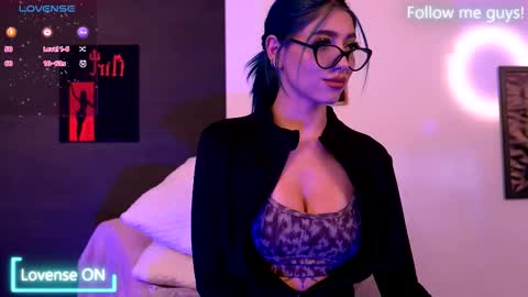 Snapshot of ariaxstark chatting on September 18, 6:56 pm Aria online show from September 18, 6:56 pm