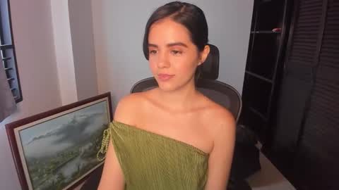 Snapshot of ariel_pinkdiamond chatting on October 6, 8:37 pm Ariel Pink Diamond online show from October 6, 8:37 pm