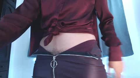 Ariel Pink Diamond online show from April 11, 8:35 pm