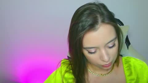 Ariel online show from October 2, 3:44 pm