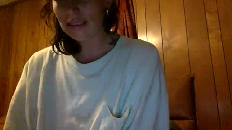 Snapshot of arielwyld chatting on October 8, 1:24 am ariel colin when hes here online show from October 8, 1:24 am