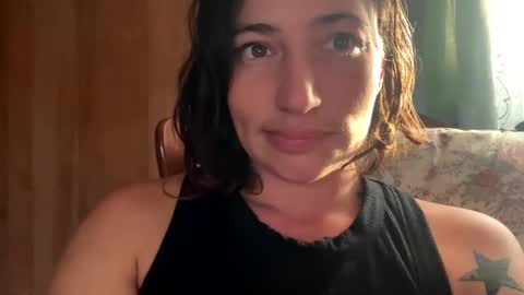 Snapshot of arielwyld chatting on October 20, 8:58 pm ariel colin when hes here online show from October 20, 8:58 pm