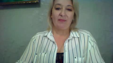 ArielXLoveresss online show from June 2, 9:44 am