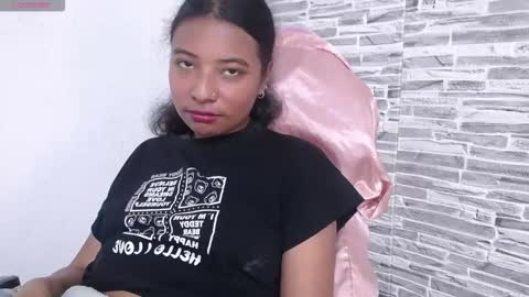 Snapshot of arietta_ chatting on October 13, 4:31 pm ARIETTA online show from October 13, 4:31 pm