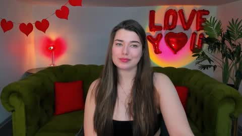 Snapshot of arigraynor chatting on February 20, 6:35 pm Ari online show from February 20, 6:35 pm