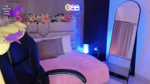 Ari  online show from December 1, 1:58 am