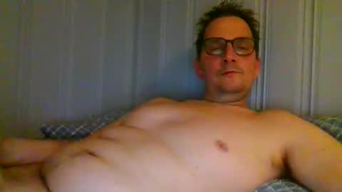 ariparikrigsmann online show from January 17, 10:40 pm