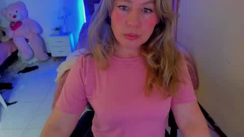 arisha_katy1 online show from October 19, 11:31 pm