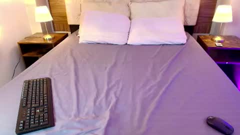 ariza_nat online show from July 2, 1:49 pm