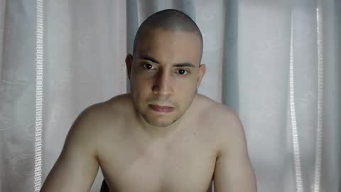 Snapshot of armando_2002 chatting on October 30, 6:52 pm ARMANDO online show from October 30, 6:52 pm