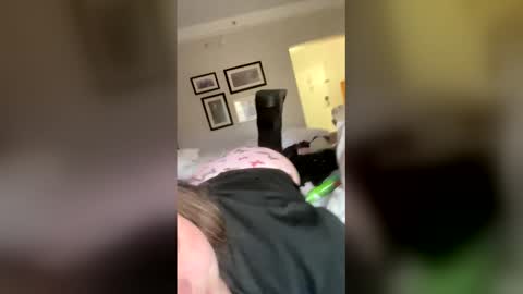 armoniskyee online show from April 3, 3:52 pm