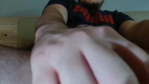 Snapshot of armytooo chatting on October 18, 12:09 pm Matt Huge online show from October 18, 12:09 pm