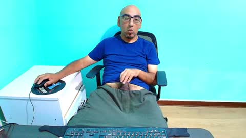 arnelux72 online show from August 9, 5:24 am