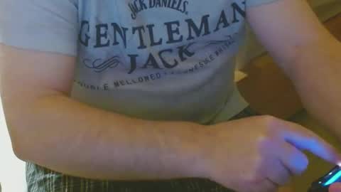 Snapshot of arnie12 chatting on December 3, 10:23 am Arnie online show from December 3, 10:23 am