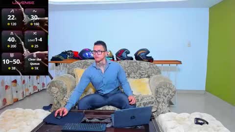 Arnold fit hot98 online show from October 6, 10:00 am