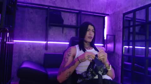 Arohom Lester online show from January 11, 2:01 pm