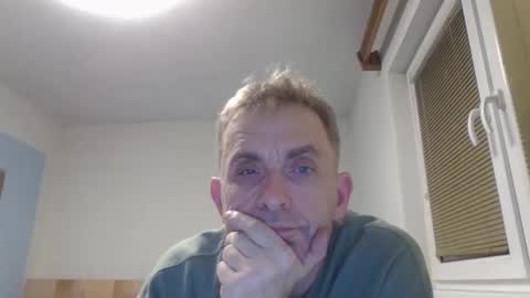 aromannn online show from February 5, 10:46 pm