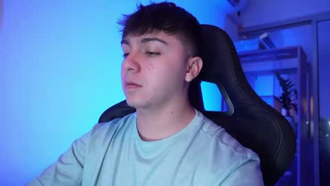 aron__cooper online show from April 16, 11:40 pm