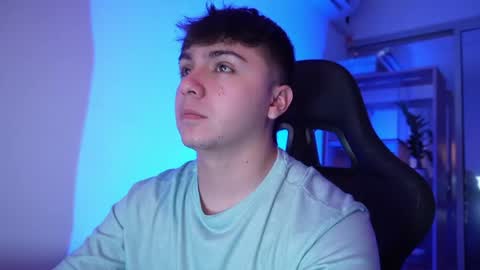 aron__cooper online show from May 7, 1:34 am