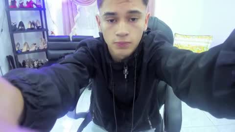 Snapshot of aron_boyy chatting on September 11, 7:26 pm Aaron online show from September 11, 7:26 pm