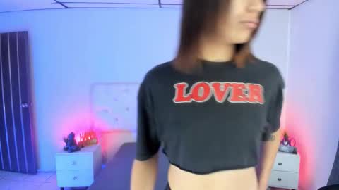 Aron cruz  online show from October 27, 1:11 pm