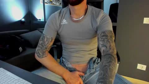 AronGrant online show from February 11, 10:52 am