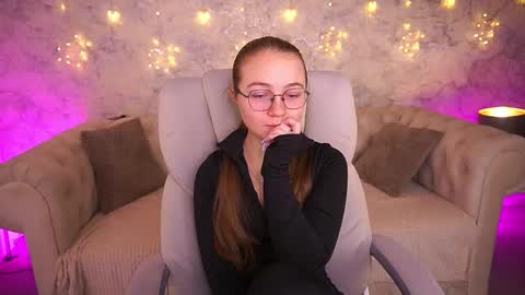 arrinawair online show from March 13, 8:28 am