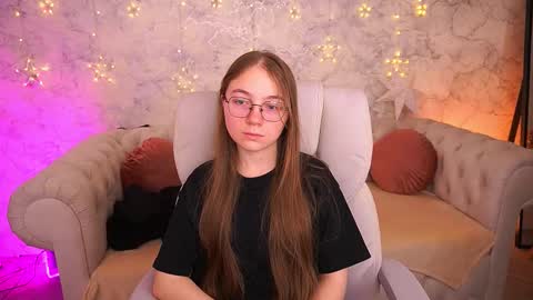 arrinawair online show from February 3, 9:24 am