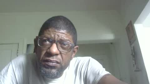 Snapshot of arteblazze chatting on October 17, 4:55 pm Arteblazze not daddy boy bitch or nigga online show from October 17, 4:55 pm