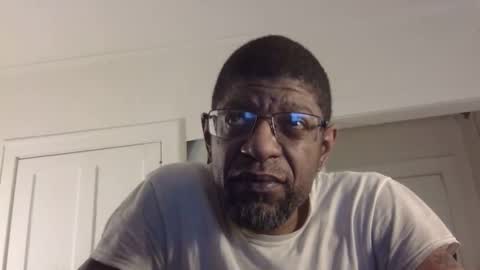 Snapshot of arteblazze chatting on February 22, 1:33 am Arteblazze not daddy boy bitch or nigga online show from February 22, 1:33 am