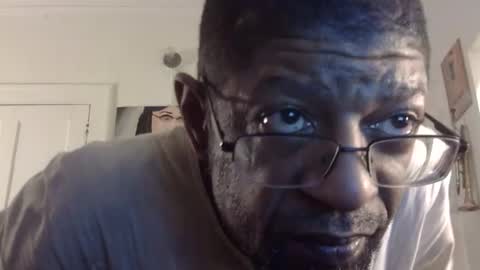 Snapshot of arteblazze chatting on March 10, 2:39 am Arteblazze not daddy boy bitch or nigga online show from March 10, 2:39 am