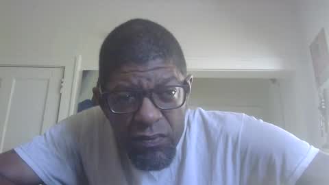 Snapshot of arteblazze chatting on October 13, 10:01 pm Arteblazze not daddy boy bitch or nigga online show from October 13, 10:01 pm