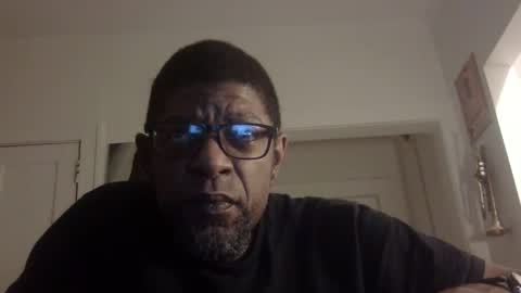 Snapshot of arteblazze chatting on October 6, 12:39 am Arteblazze not daddy boy bitch or nigga online show from October 6, 12:39 am