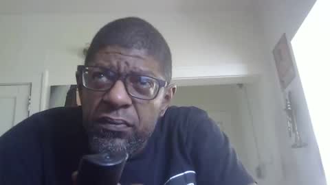 Snapshot of arteblazze chatting on October 10, 9:41 pm Arteblazze not daddy boy bitch or nigga online show from October 10, 9:41 pm